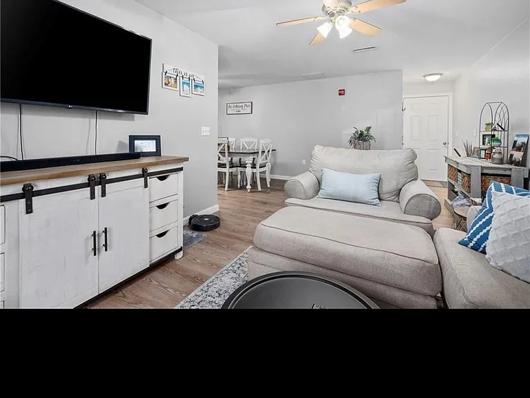 402 New River Rd #108 — Photo 5