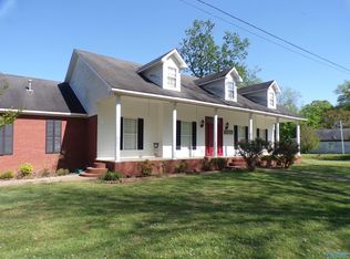 720 Water St, Courtland, AL 35618