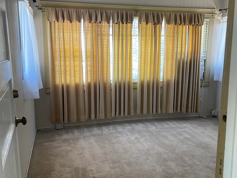 147 N Canyon Blvd #B — Photo 24