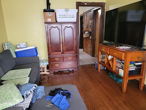 4th image of 4443 S Campbell Ave