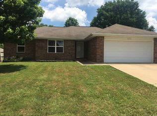 3310 S Ridgecrest Ave, Springfield, MO 65807
