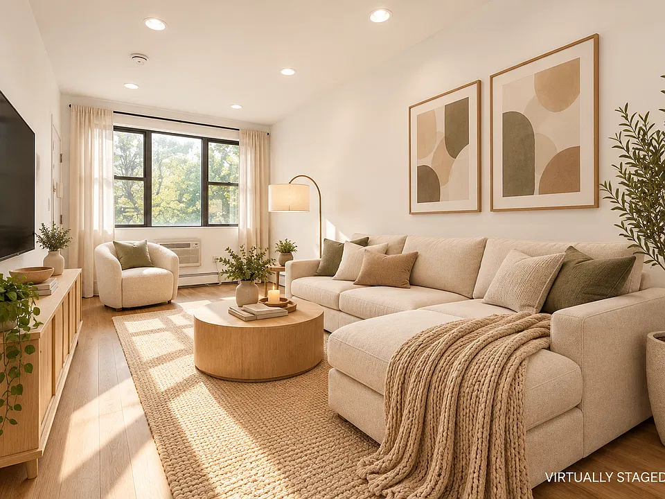 45 Moffat St #2