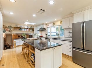 5320 Robertson Dr, Des Moines, IA 50312