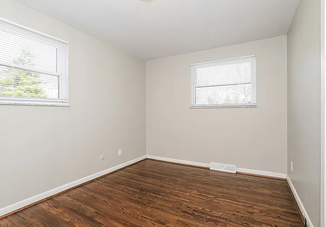 3667 Lakewood Dr — Photo 8