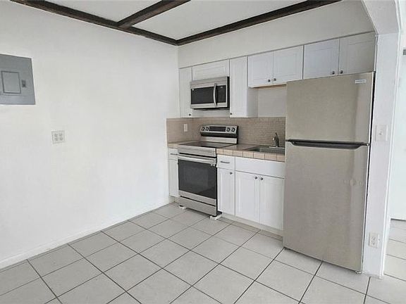 4th image of 2539 Liberty St