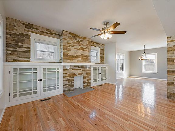 3rd image of 1329 Broadway St