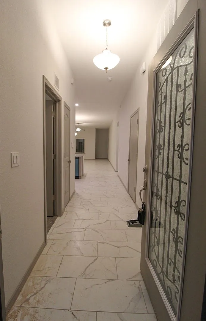 13709 Lago Vista Ave Horizon Town Center 4BR/3BA Home with Refrigerated Air — Photo 3