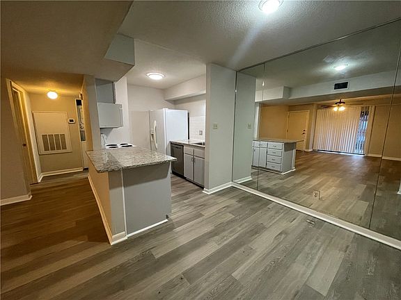 4th image of 904 University Oaks Blvd APT 142