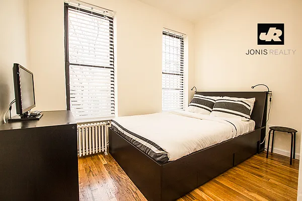 Rented by Jonis Realty | media 10