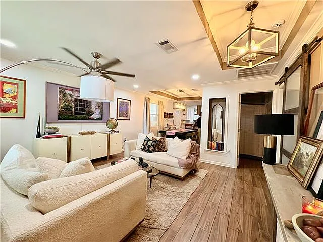 5925 Pauline Dr — Photo 3