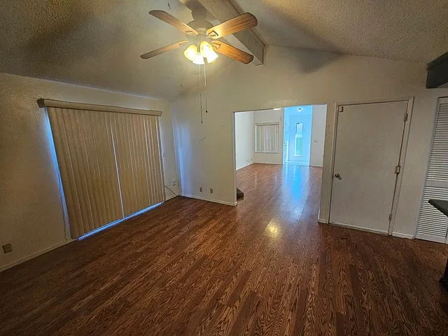 2 bed, 1100 sqft, $1,800 — Photo 4