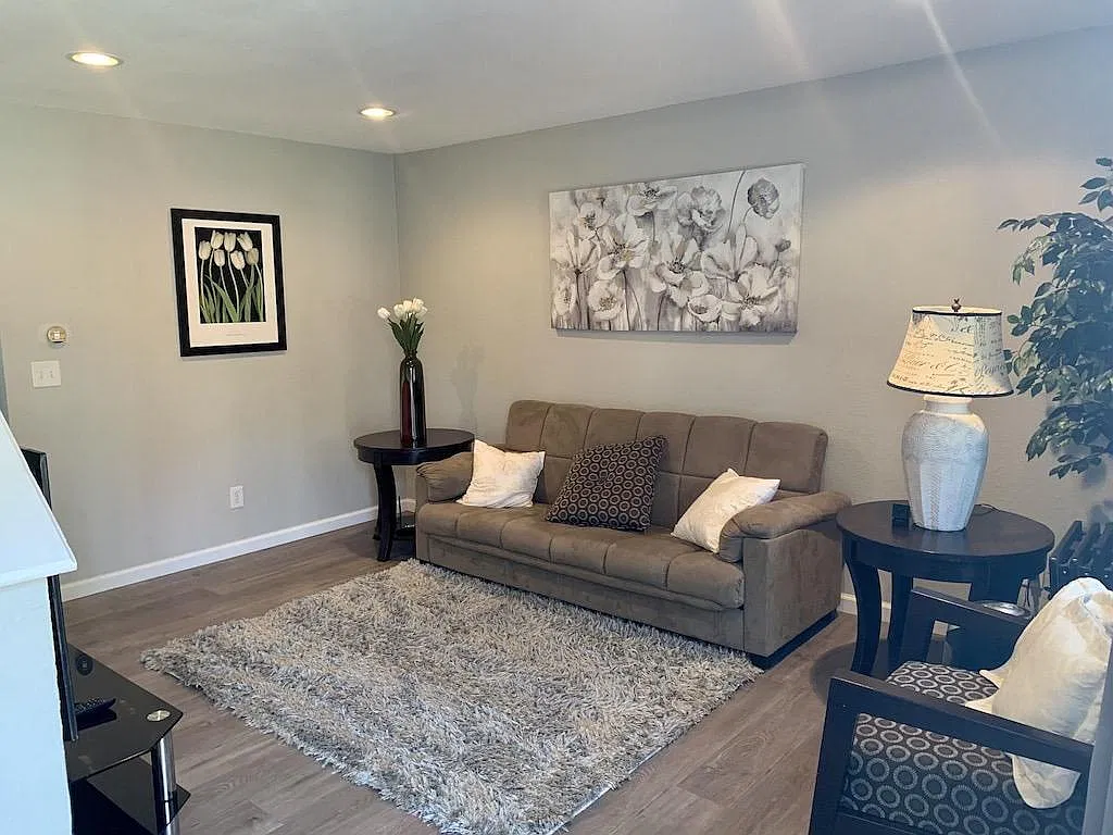 13488 E 13th Pl — Photo 3