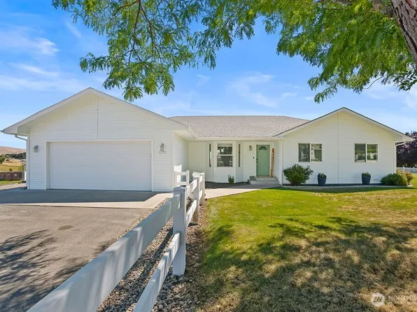 2291 Selah Loop Road, Selah, WA 98942
