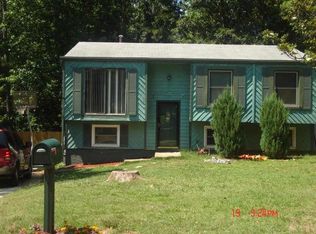 928 Parkwest Ln, Stone Mountain, GA 30088