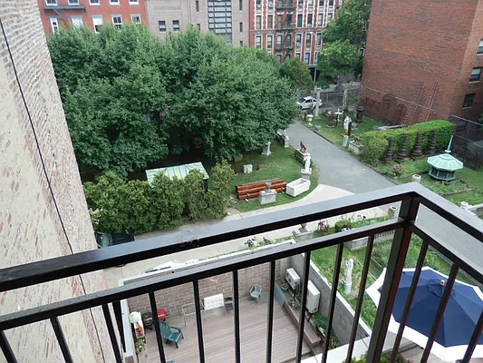 Rented by Town Residential | media 25