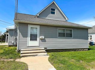 403 S State St, Christopher, IL 62822