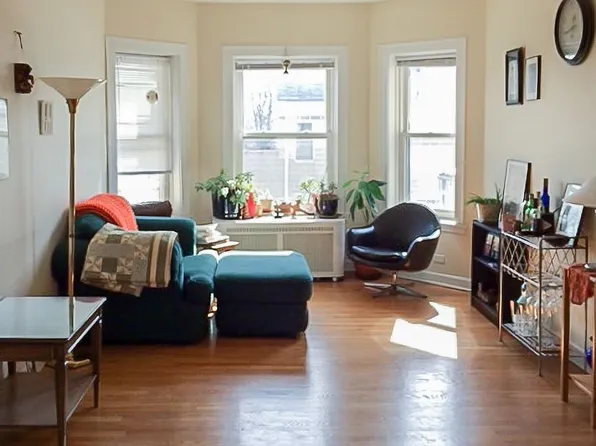 4851 N Paulina St APT 3, Chicago, IL 60640