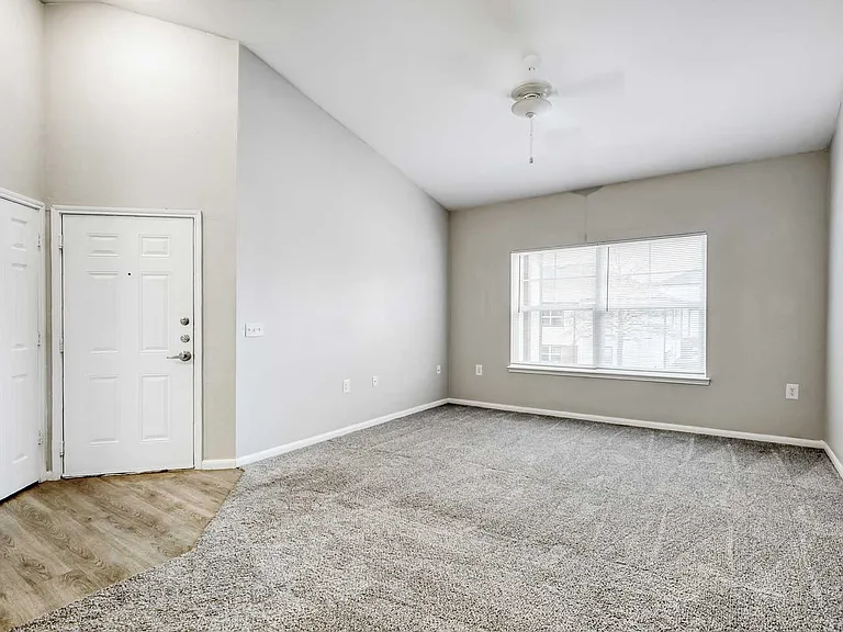 Worthington Point Apartments — Photo 52