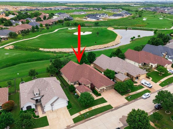 8916 Crestview Dr, Denton, TX 76207