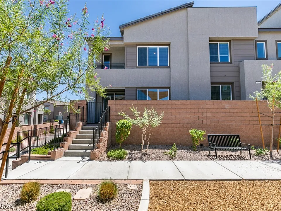 1031 Valeria Ridge Ln