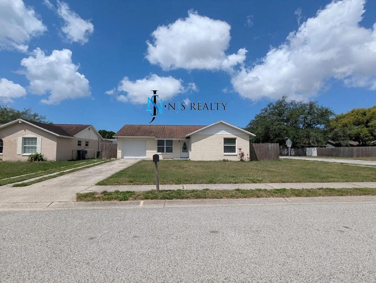 Just Reduced!! Great Location! Charming, True 3/2/1, 1283sq Ft Home With Renovated Bathrooms & Ki... — Photo 1