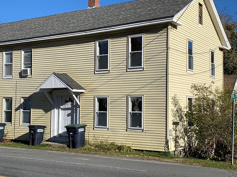 25 Main St #4 — Photo 1