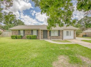 371 Crestfield Cir, Cantonment, FL 32533