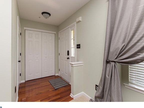 4th image of 902 Cherry Wood Ct