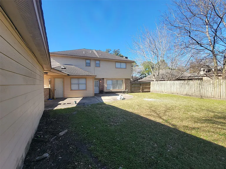 4015 Chapel Square Dr — Photo 26