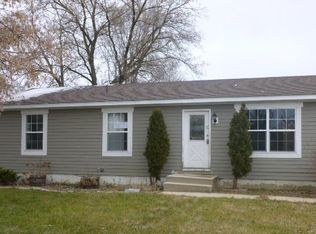 1525 Turnbull Dr, Round Lake Beach, IL 60073