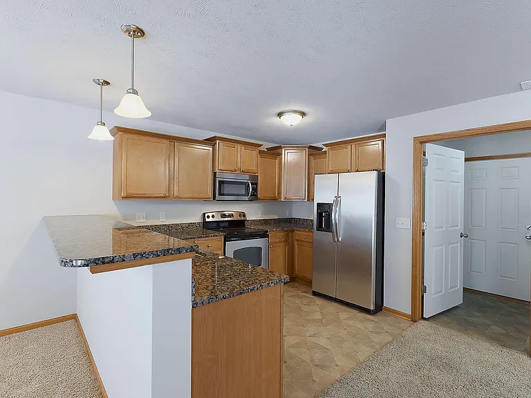8815 Venice Ln — Photo 11