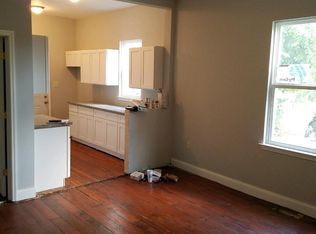 1132 E Waldburg St, Savannah, GA 31404