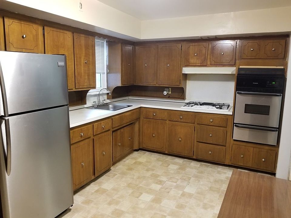 1st image of 3162 44th St #1