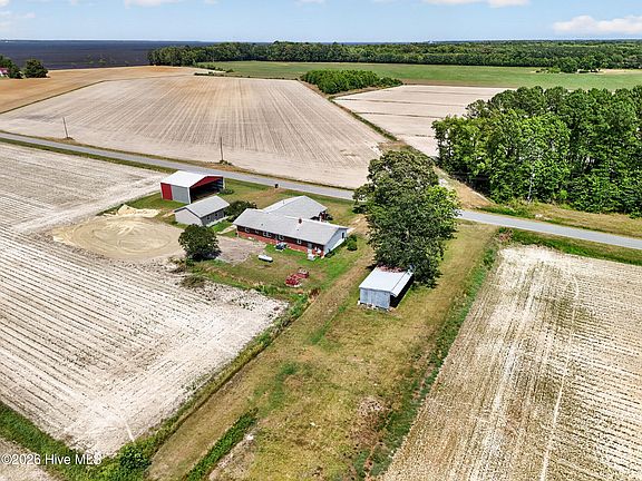 3rd image of 653 Cypress Shores Road