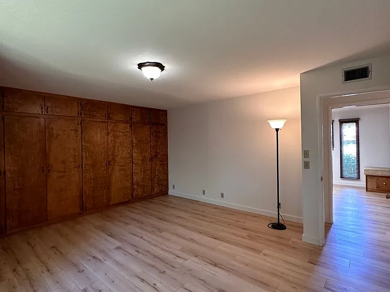 927 Acacia Ln — Photo 18