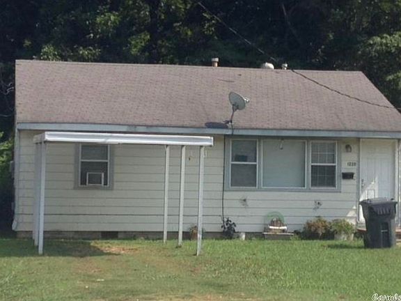 2nd image of 1218 W Oak Ave