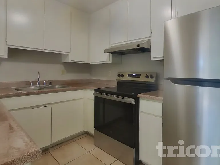 6644 Hometown Way — Photo 2