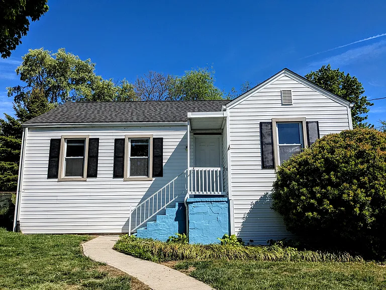 307 Austin Ave — Photo 1
