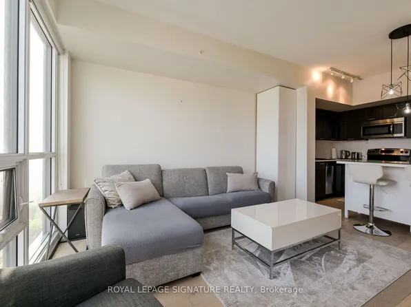 2212 Lake Shore Blvd W, Toronto, ON