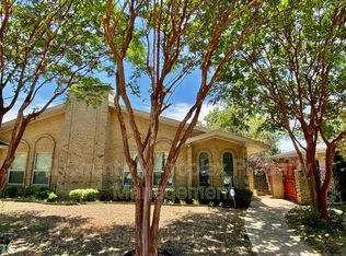 13316 Southview Ln, Dallas, TX 75240