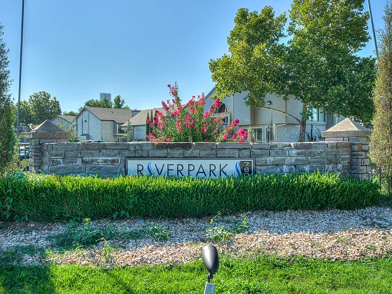 Riverpark at Kensington — Photo 8