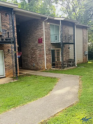 1418 E Main St Photo 1