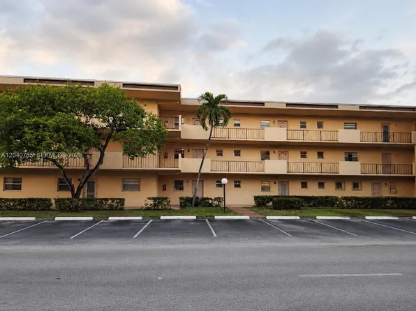 301 Cambridge Rd, Hollywood, FL