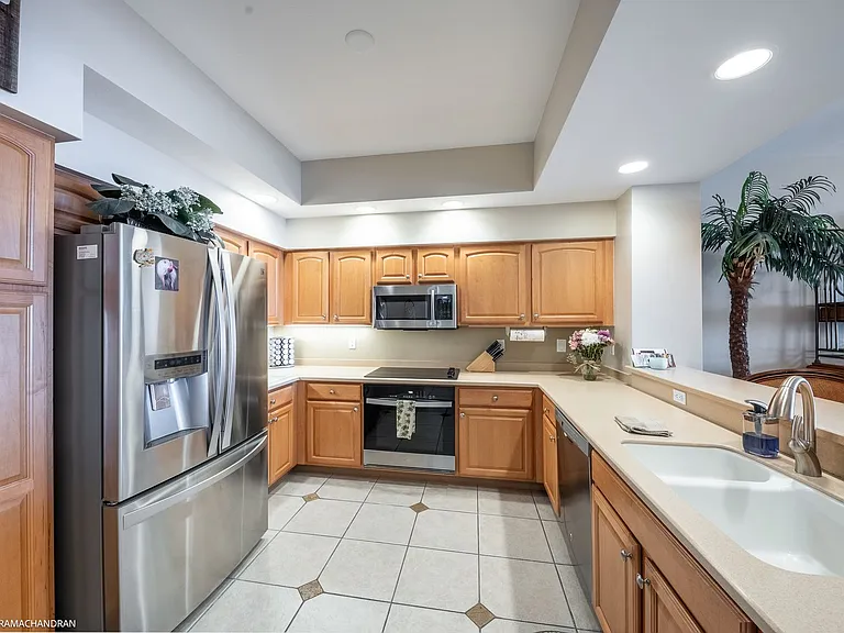 3313 Sunset Key Cir #403 — Photo 9