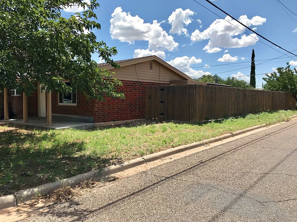 2nd image of 711 NW 12th St