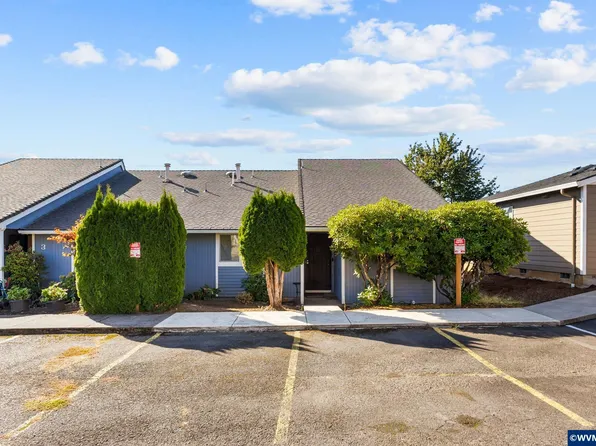 350 NE Evergreen Ct APT 4, Dallas, OR 97338