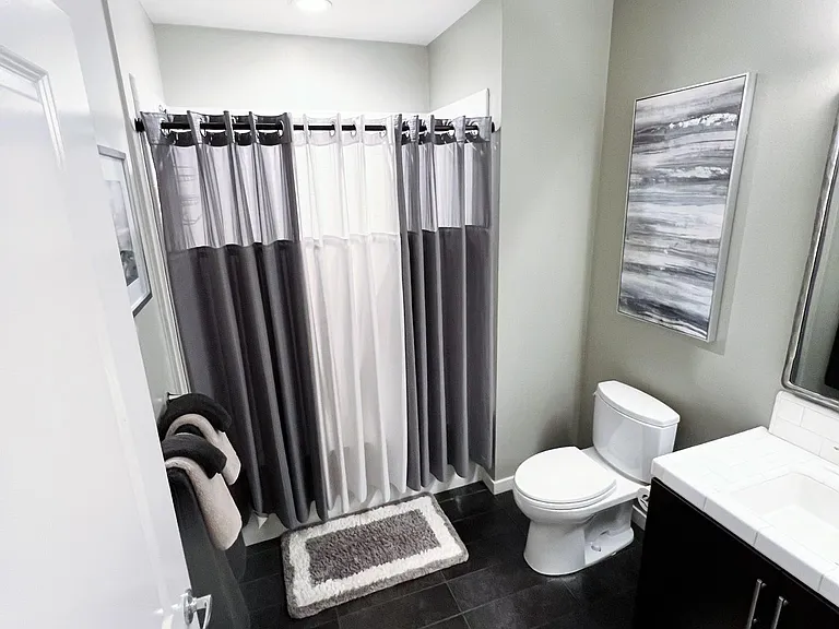 21 Gramercy #119 — Photo 12