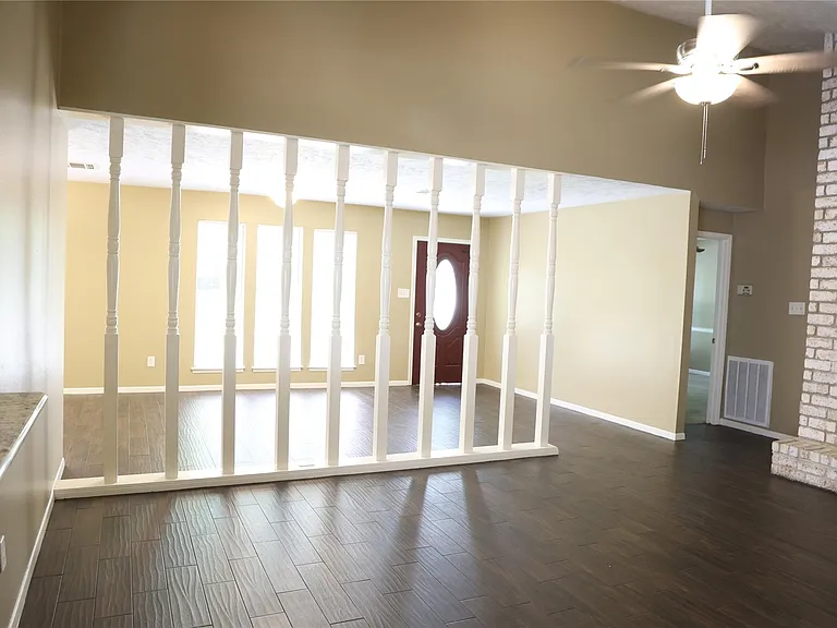 2215 Silver Falls Dr — Photo 17