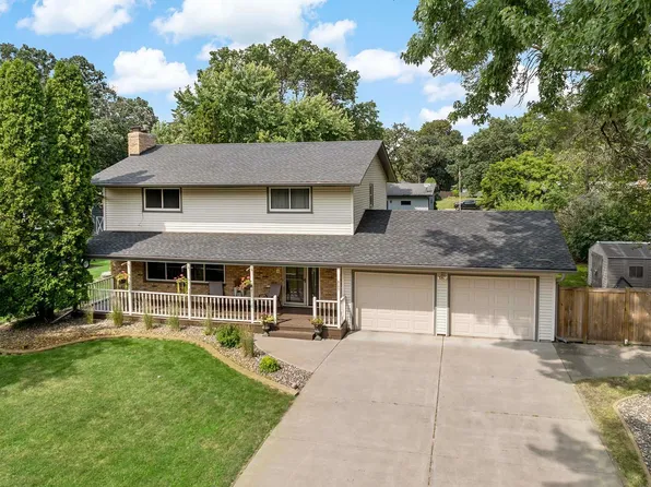 905 Oakwood Ter, Champlin, MN 55316