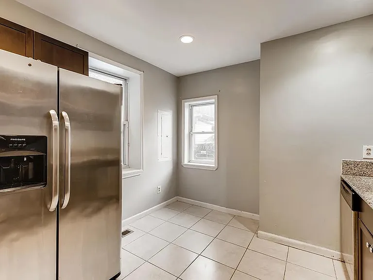 927 S Hanover St — Photo 9